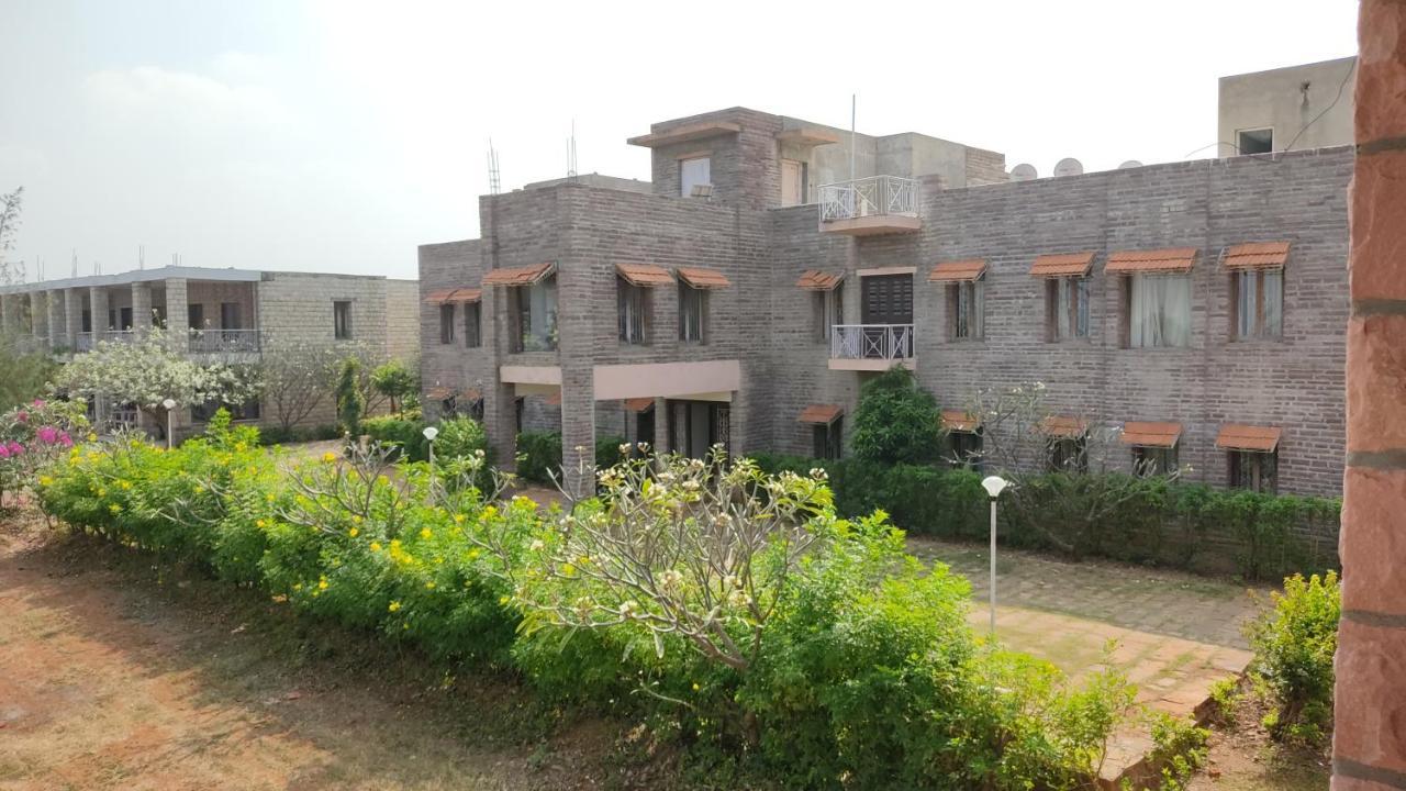 Kanthi Resorts Badami Bāgalkot المظهر الخارجي الصورة