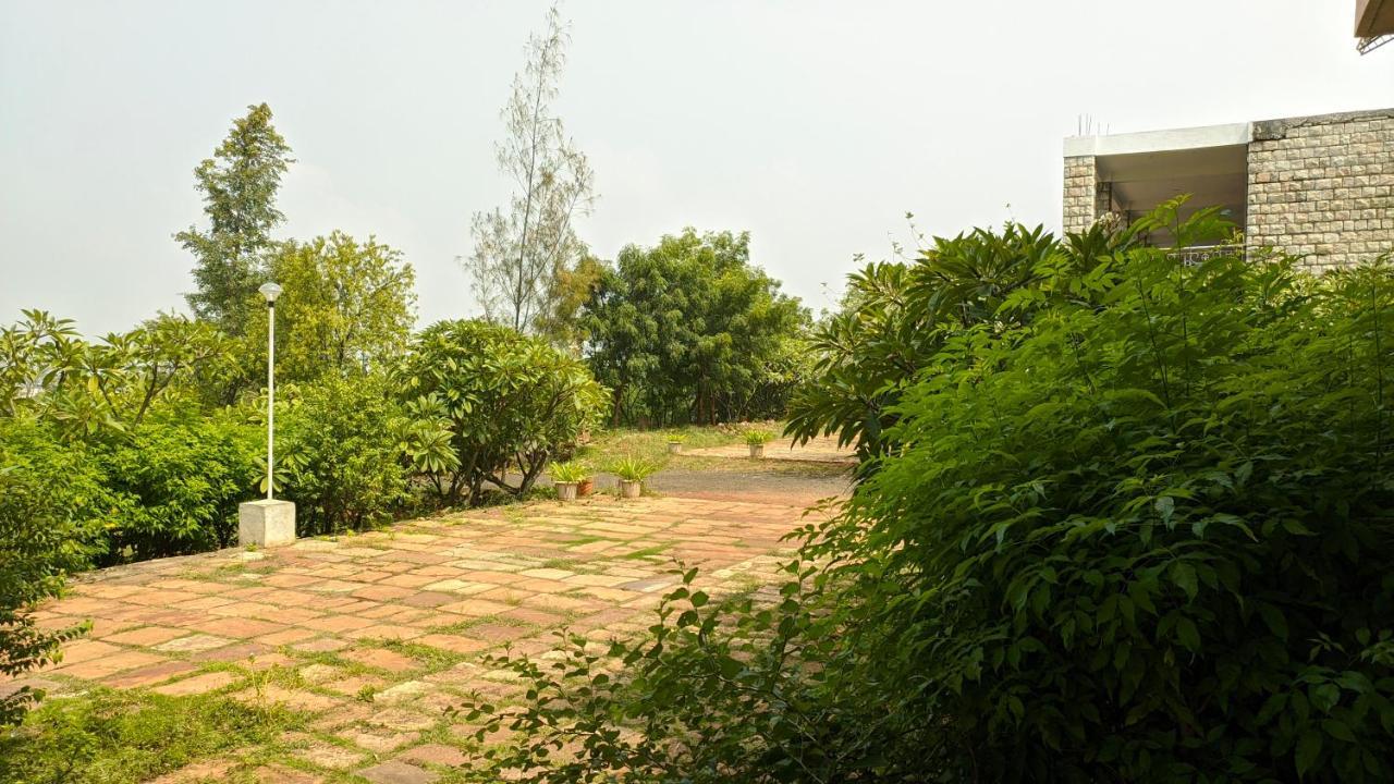 Kanthi Resorts Badami Bāgalkot المظهر الخارجي الصورة