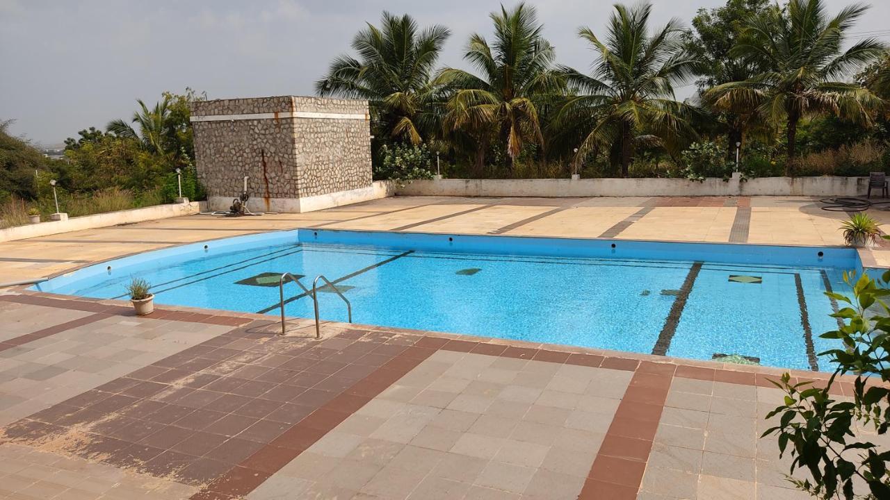 Kanthi Resorts Badami Bāgalkot المظهر الخارجي الصورة